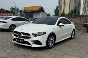 奔馳A級 奔馳 改款 A 200 L 運(yùn)動(dòng)轎車時(shí)尚型