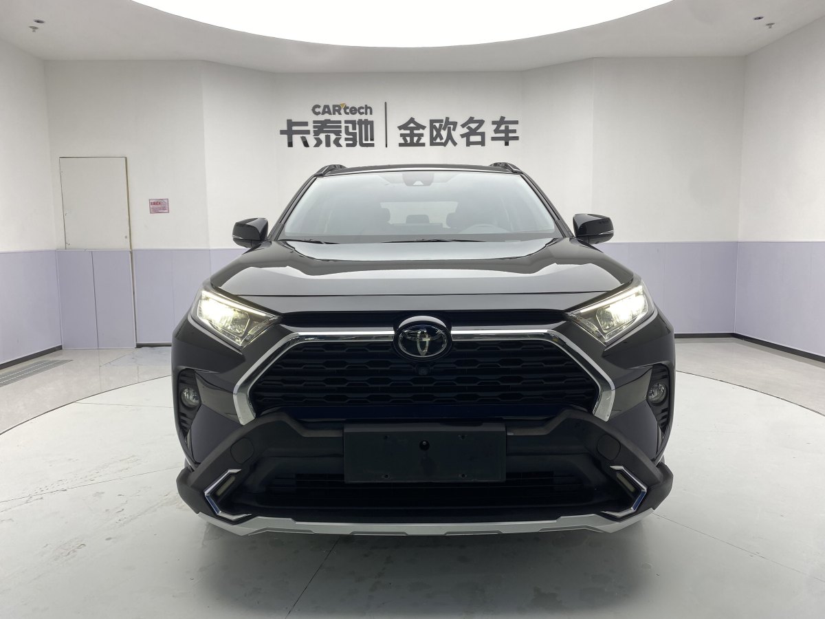 2021年5月豐田 RAV4  2018款 榮放 2.0L CVT兩驅(qū)風(fēng)尚版