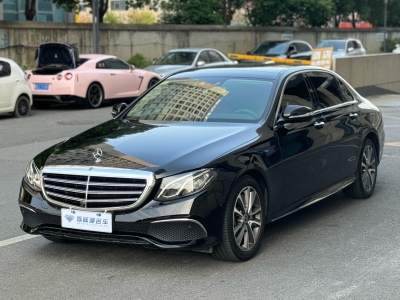 奔驰 奔驰E级 E 300 L 运动豪华型图片