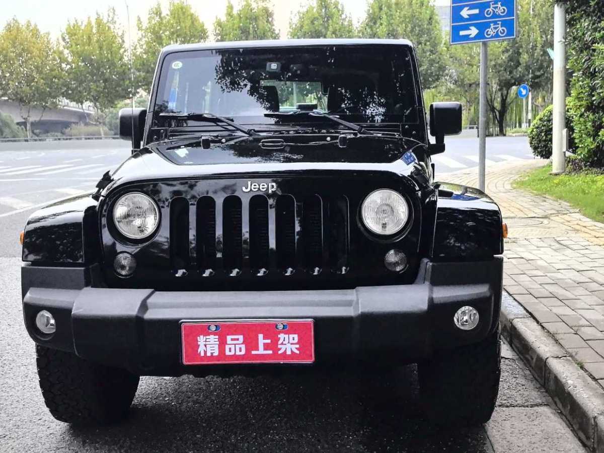 2014年1月Jeep 牧馬人  2013款 3.6L Sahara 兩門版