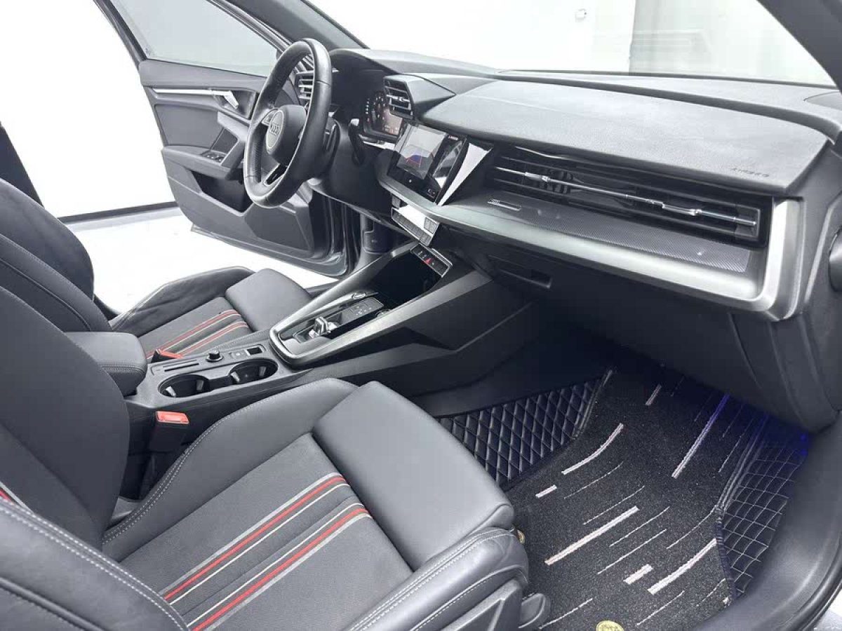 奧迪 奧迪A3  2021款 Sportback 35 TFSI 時(shí)尚運(yùn)動(dòng)型圖片