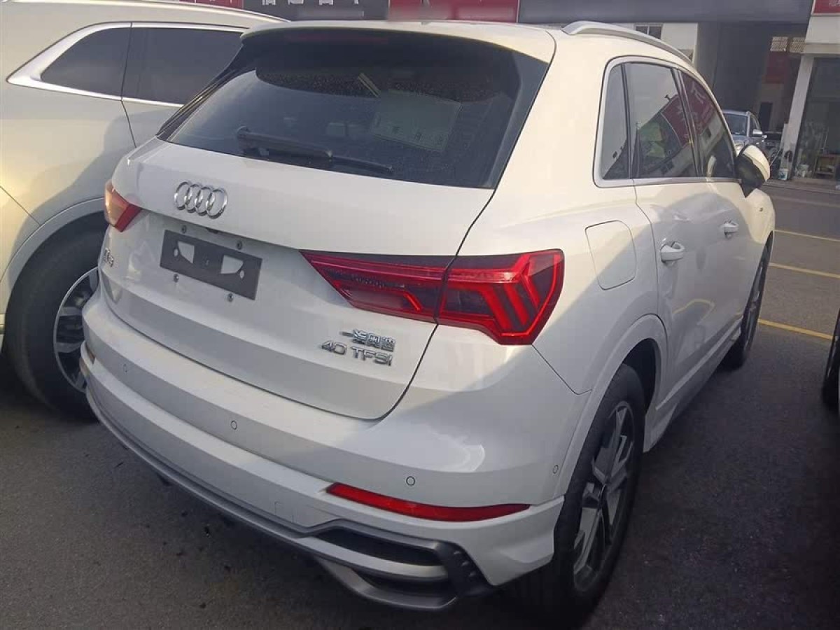 奧迪 奧迪Q3  2022款 40 TFSI 時(shí)尚動(dòng)感型圖片