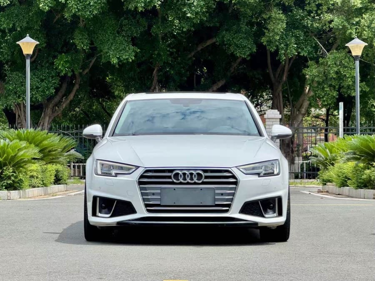 奧迪 奧迪A4L  2018款 30周年年型 40 TFSI 進(jìn)取型圖片