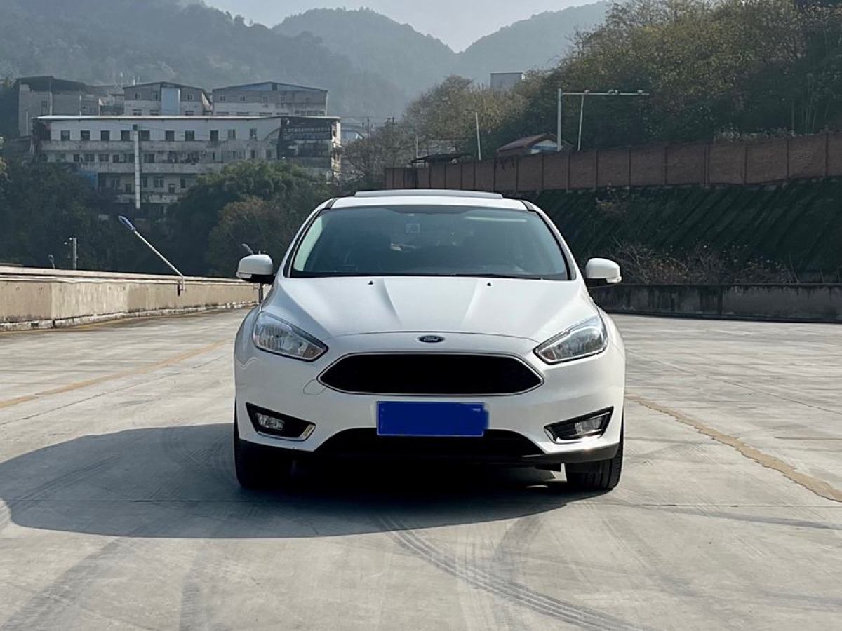 福特 ?？怂? 2018款 兩廂經(jīng)典 EcoBoost 180 自動(dòng)精英型圖片