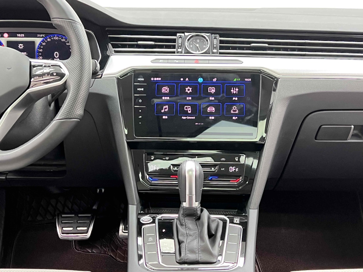 大眾 邁騰  2023款 200萬輛紀(jì)念版 380TSI DSG旗艦型圖片