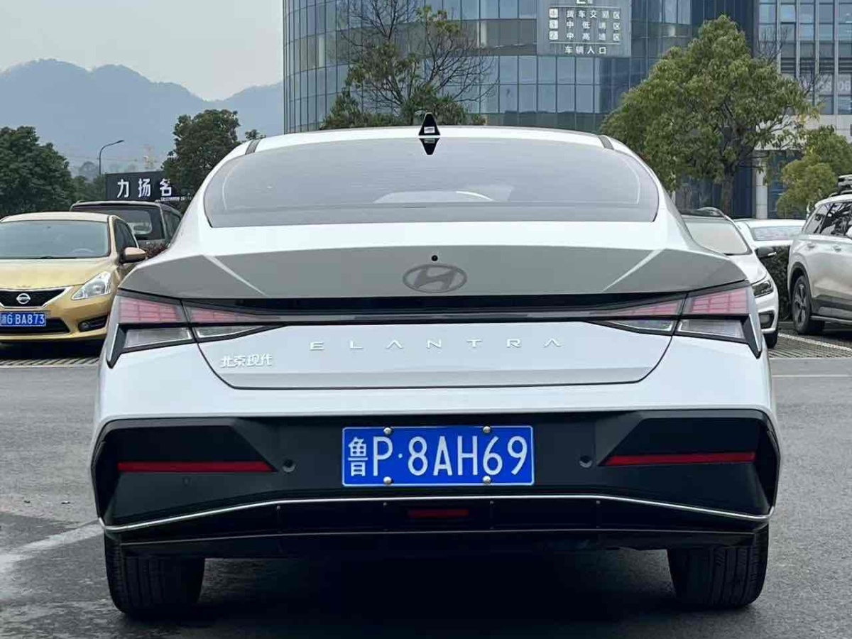 現(xiàn)代 伊蘭特  2023款 1.5L CVT GLX精英版圖片