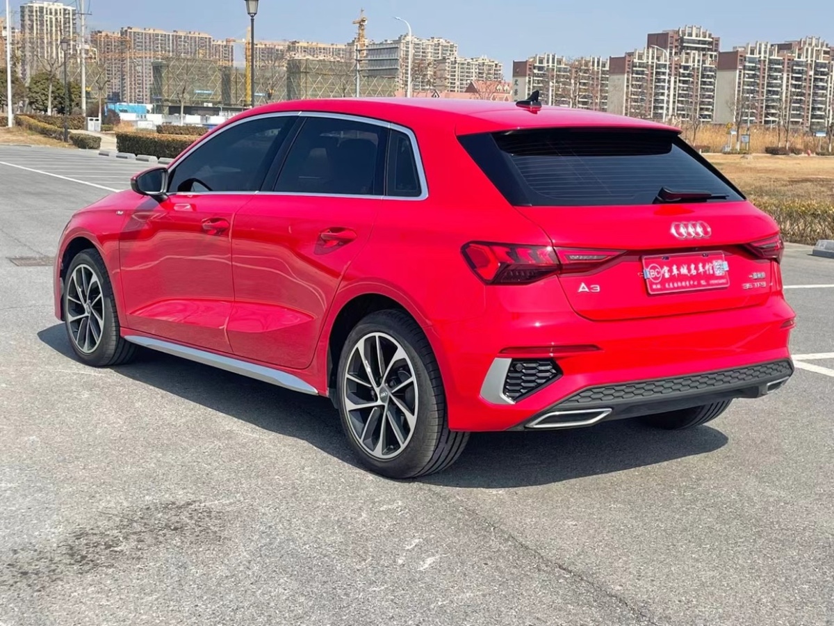 奧迪 奧迪a3 2021款 sportback 35 tfsi 進取運動型 紅色 自動檔對