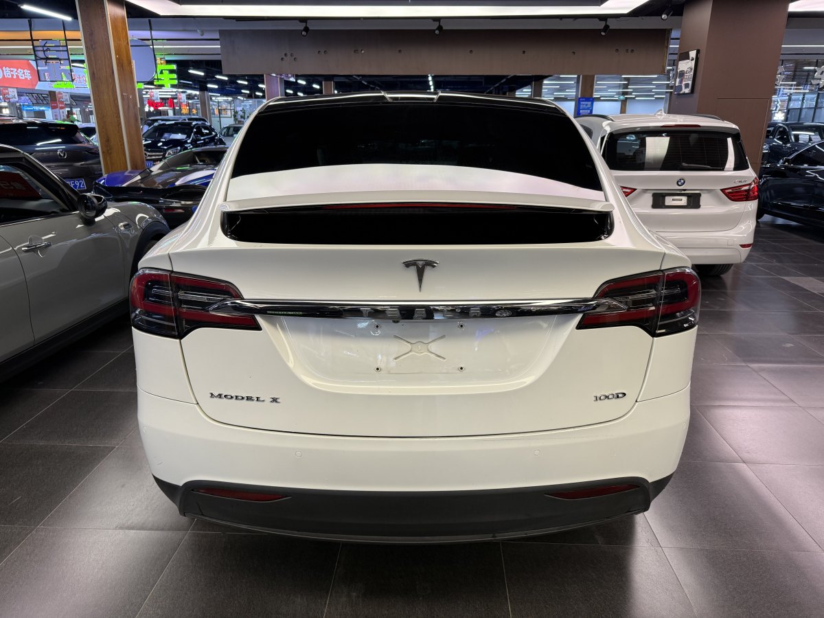 特斯拉 Model X  2016款 Model X 75D圖片