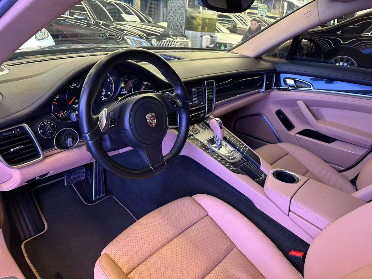 保時(shí)捷 Panamera  2013款 Panamera 4 Platinum Edition 3.6L圖片