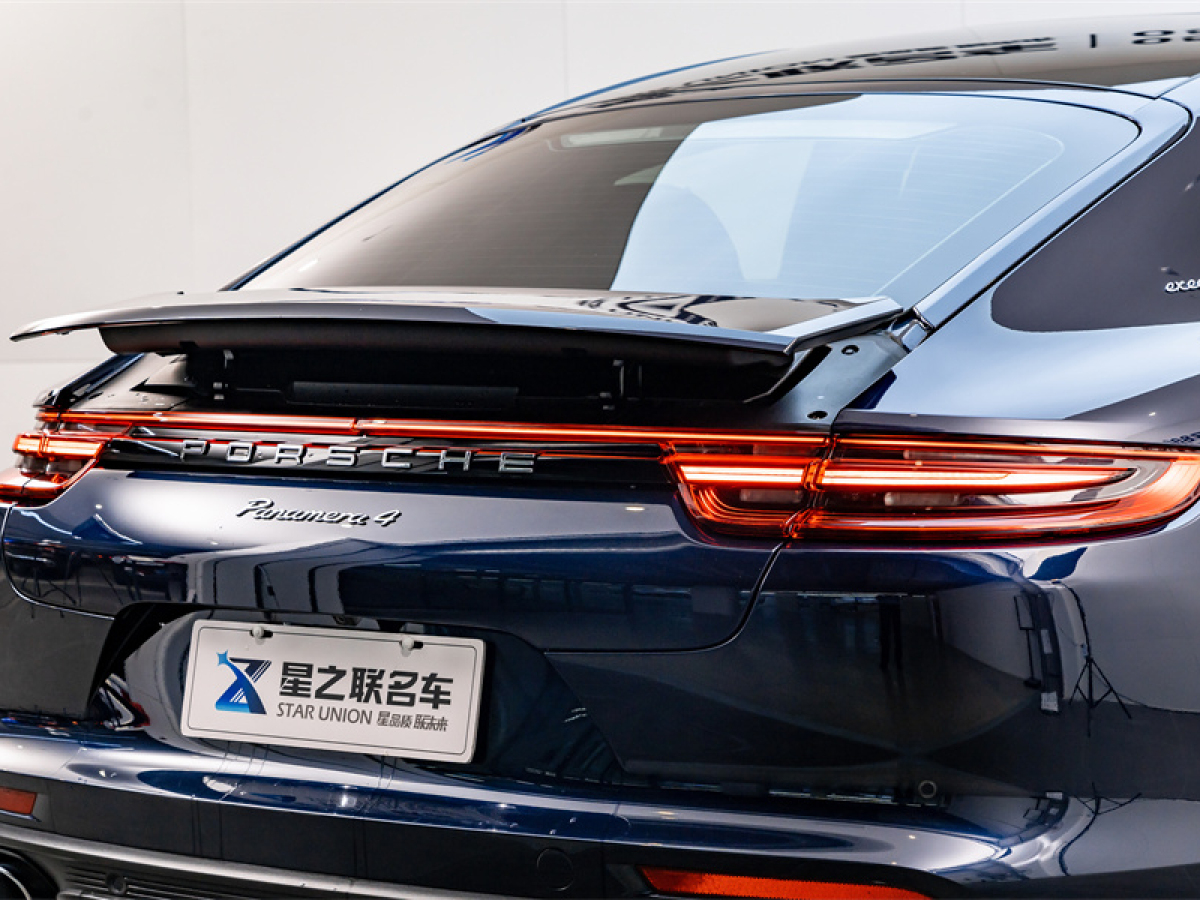 保時(shí)捷 Panamera  2019款 Panamera 4 行政加長(zhǎng)版 2.9T圖片