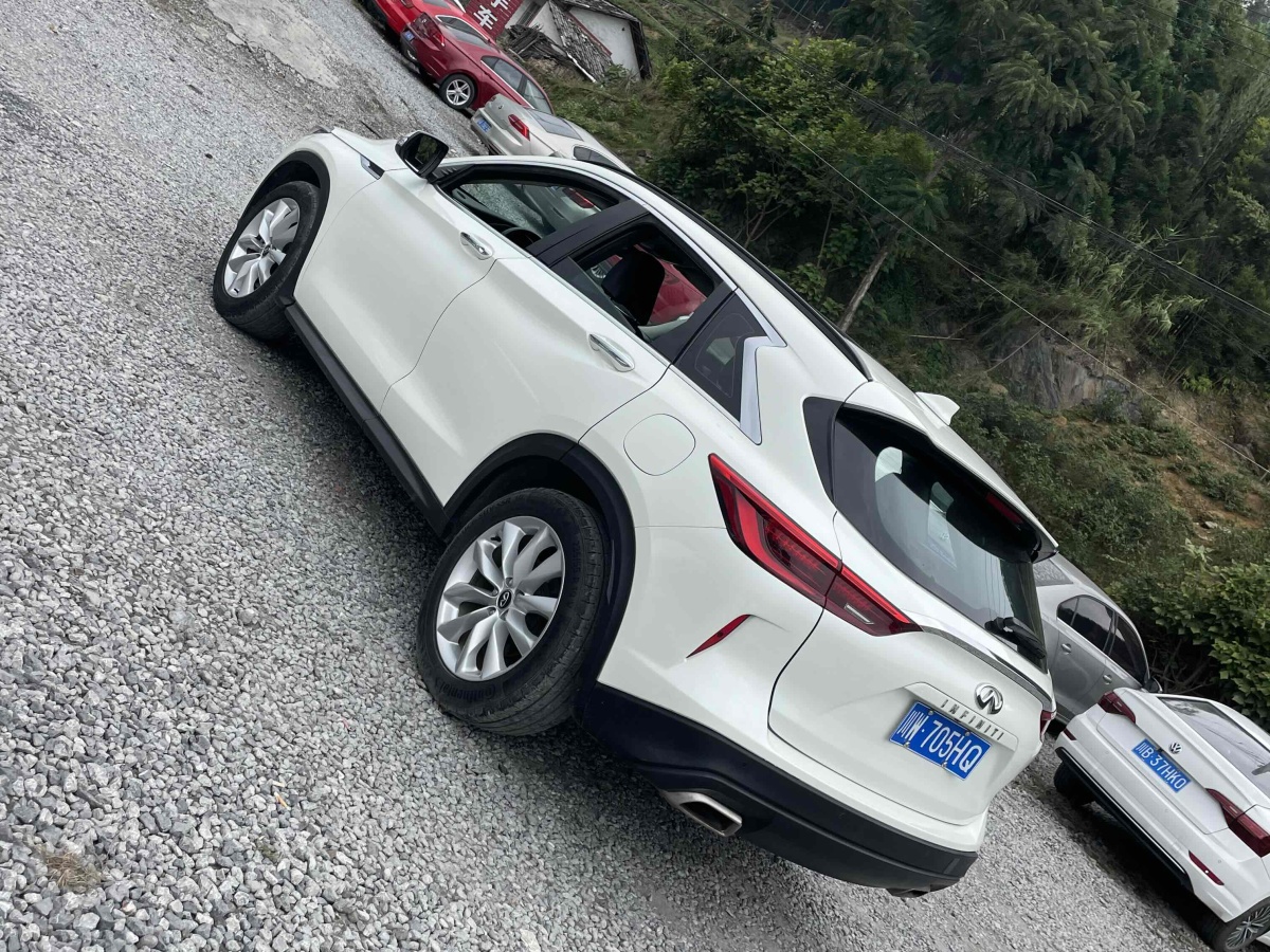 2019年1月英菲尼迪 QX50  2018款 QX50 2.0T CVT兩驅(qū)時尚版