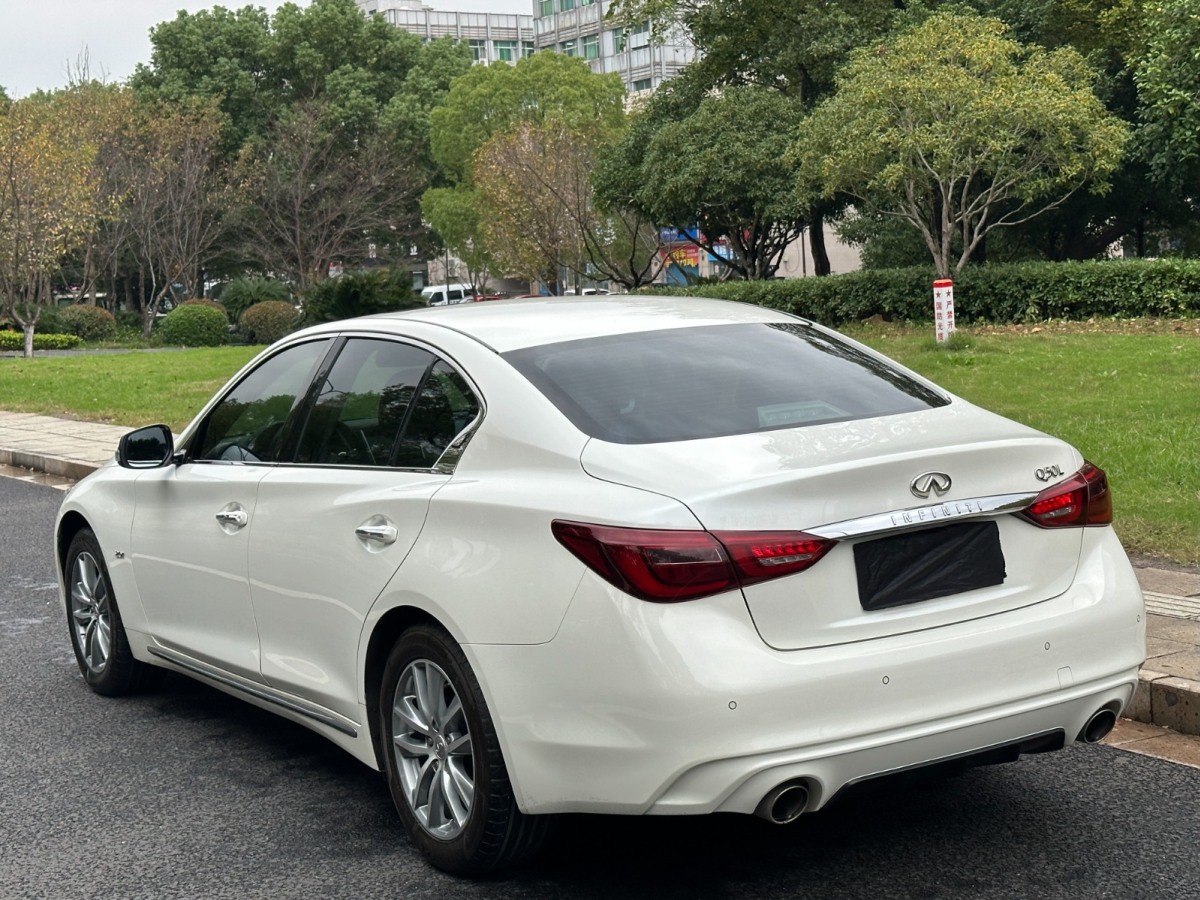 英菲尼迪 Q50L  2018款 2.0T 舒適版圖片