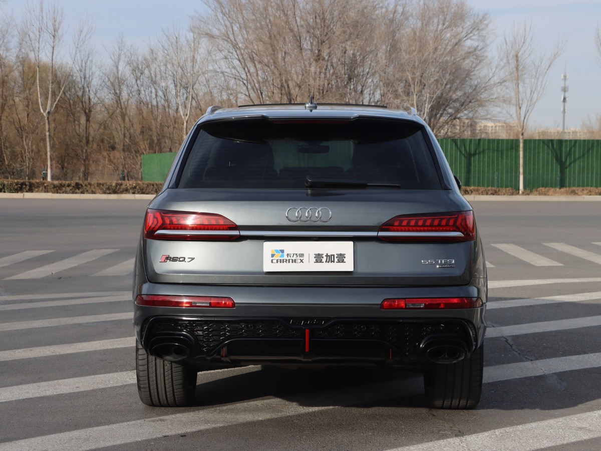 奧迪 奧迪Q7  2024款 55 TFSI quattro S line運(yùn)動(dòng)型圖片