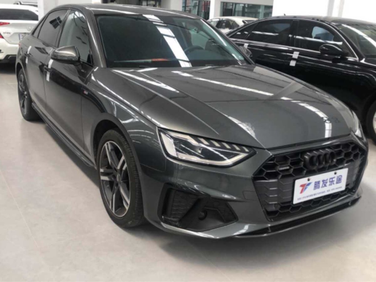 奧迪 奧迪A4L  2020款 40 TFSI quattro 豪華動感型圖片