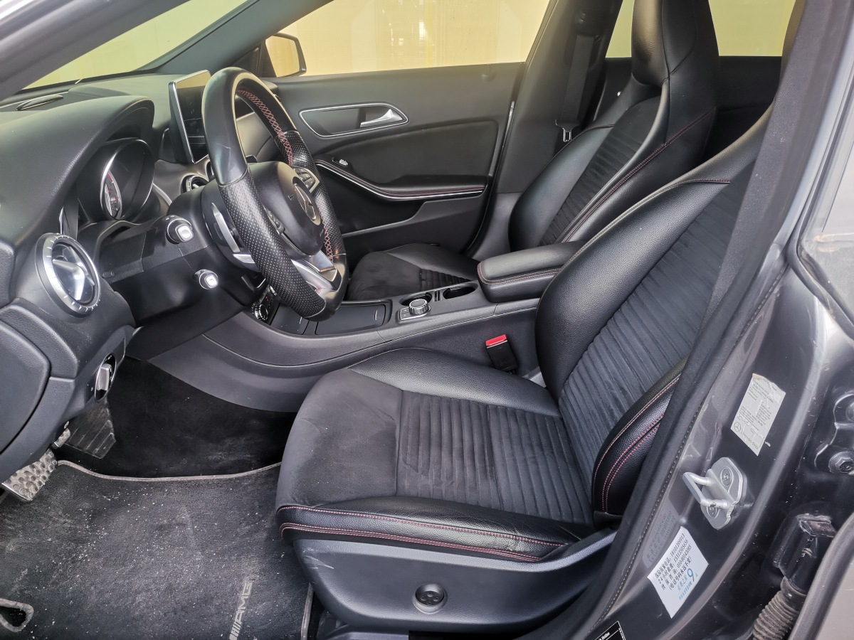 奔驰 奔驰CLA级  2015款 CLA 220 4MATIC图片