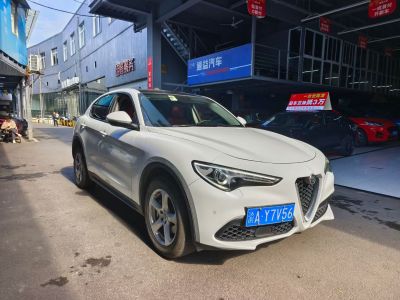 2017年7月 阿爾法·羅密歐 Stelvio 2.0T 200HP 豪華版圖片