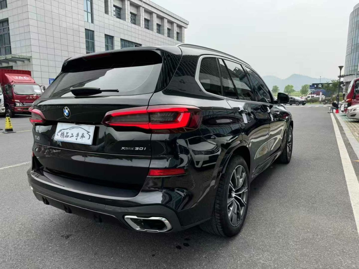 寶馬 寶馬X5  2021款 xDrive30i X設(shè)計(jì)套裝圖片