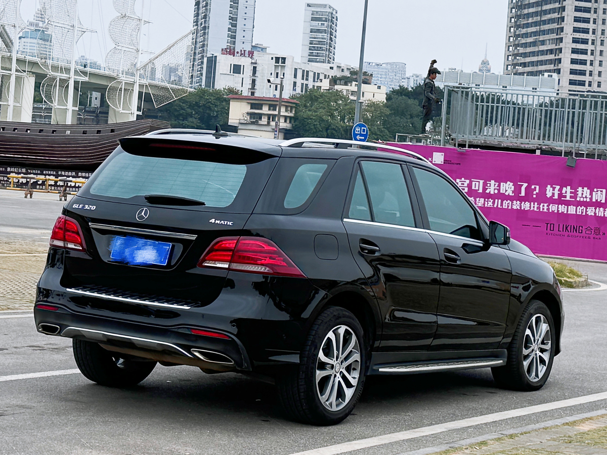 奔馳 奔馳GLE  2017款 GLE 320 4MATIC 動感型圖片