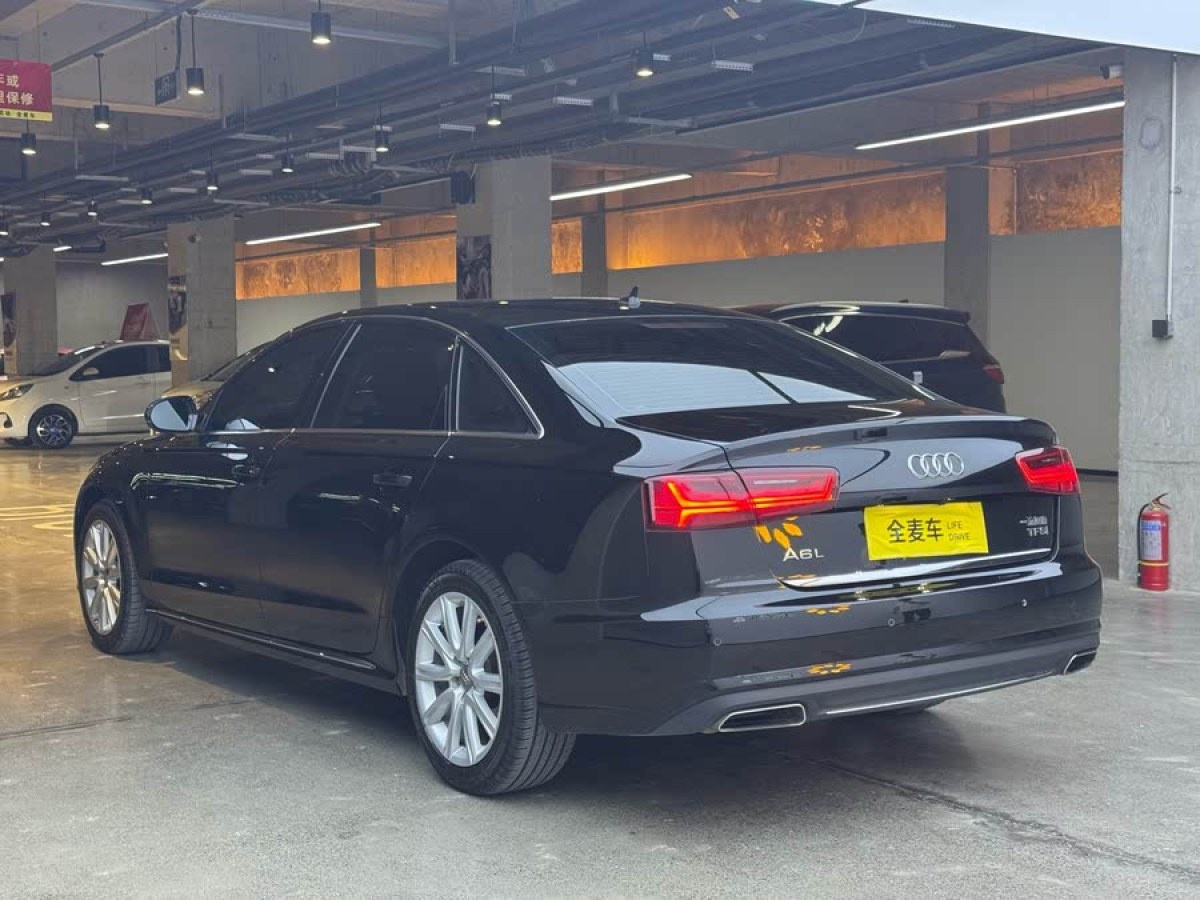 奧迪 奧迪A4L  2018款 30周年年型 30 TFSI 進(jìn)取型圖片