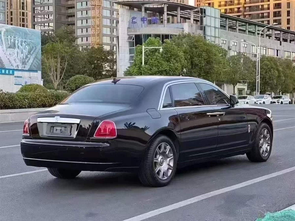 勞斯萊斯 古思特  2015款 Series II 加長(zhǎng)版圖片