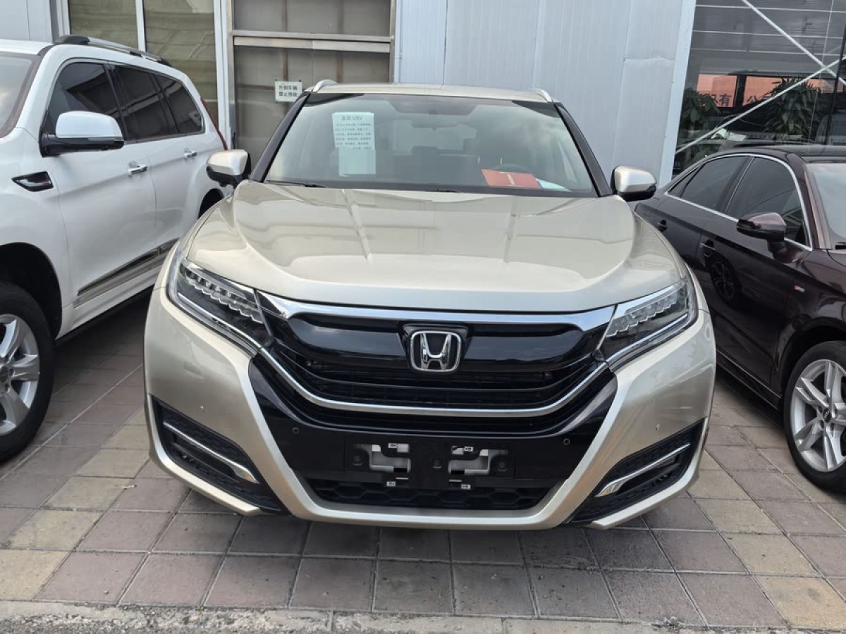 本田 UR-V  2017款 370TURBO 兩驅(qū)尊貴版圖片
