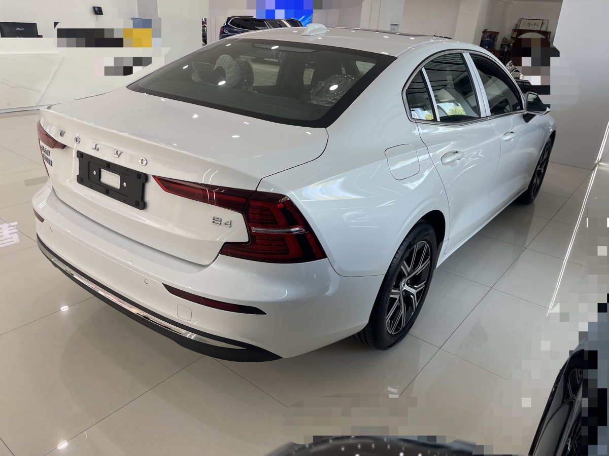 沃爾沃 S60L  2023款 B4 智逸豪華版圖片