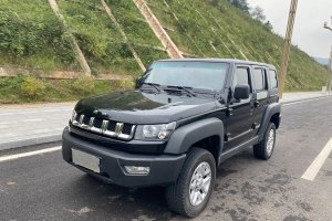 BJ40 北京 40L 2.0T 手動四驅(qū)尊貴版