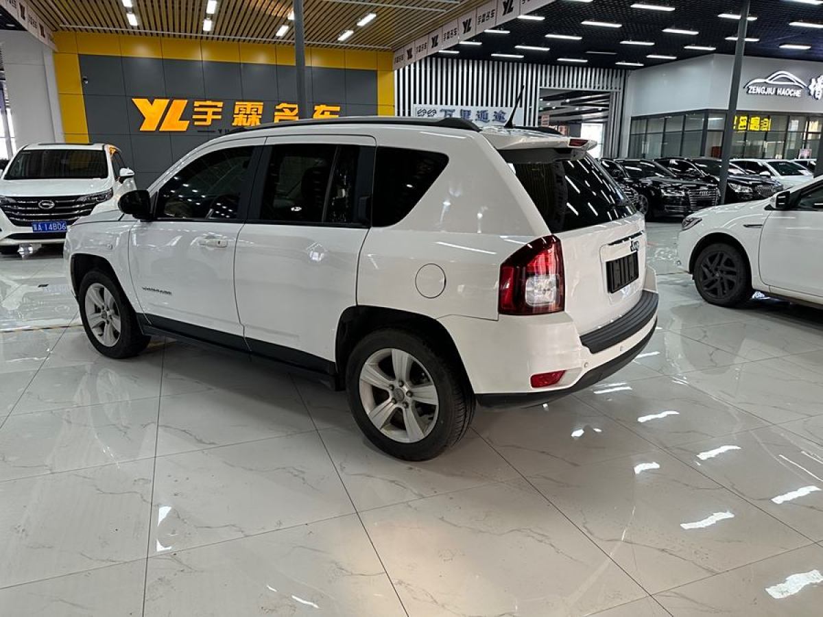 Jeep 指南者  2015款 2.0L 兩驅運動版圖片