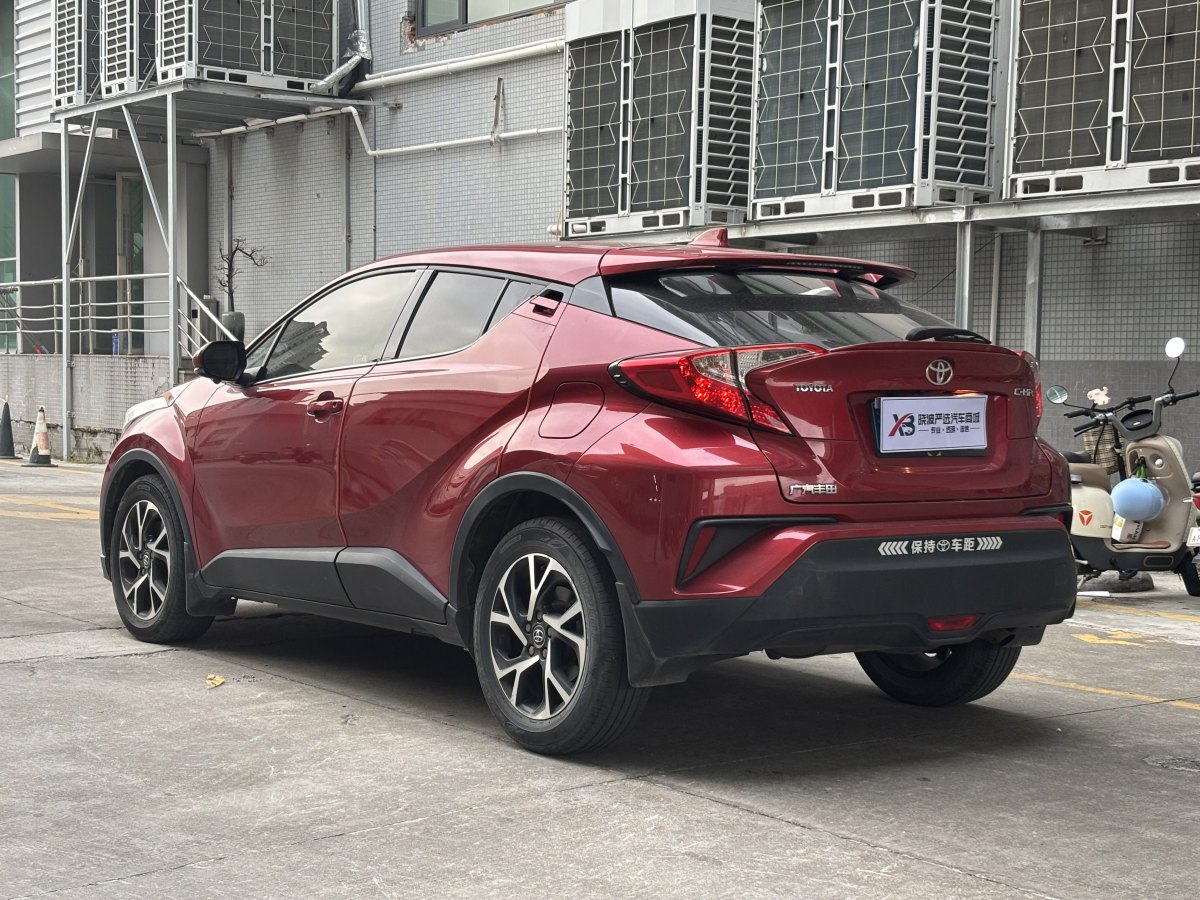 豐田 C-HR  2018款 2.0L 領(lǐng)先天窗版 國(guó)V圖片