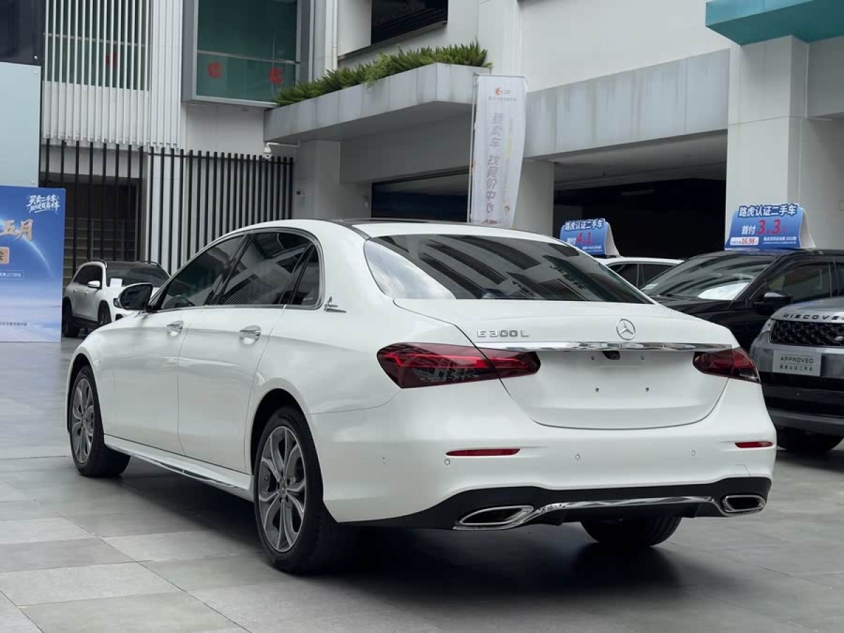 奔馳 奔馳E級  2021款 改款 E 300 L 時尚型圖片