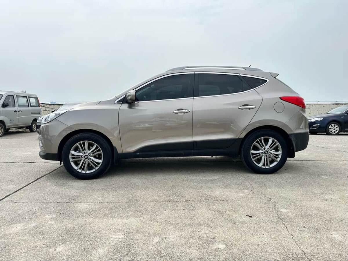 現(xiàn)代 ix35  2013款 2.0L 自動(dòng)兩驅(qū)智能型GLS 國(guó)IV圖片