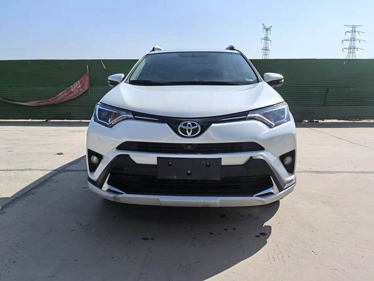 2018年1月豐田 RAV4榮放  2016款 2.0L CVT兩驅(qū)舒適版