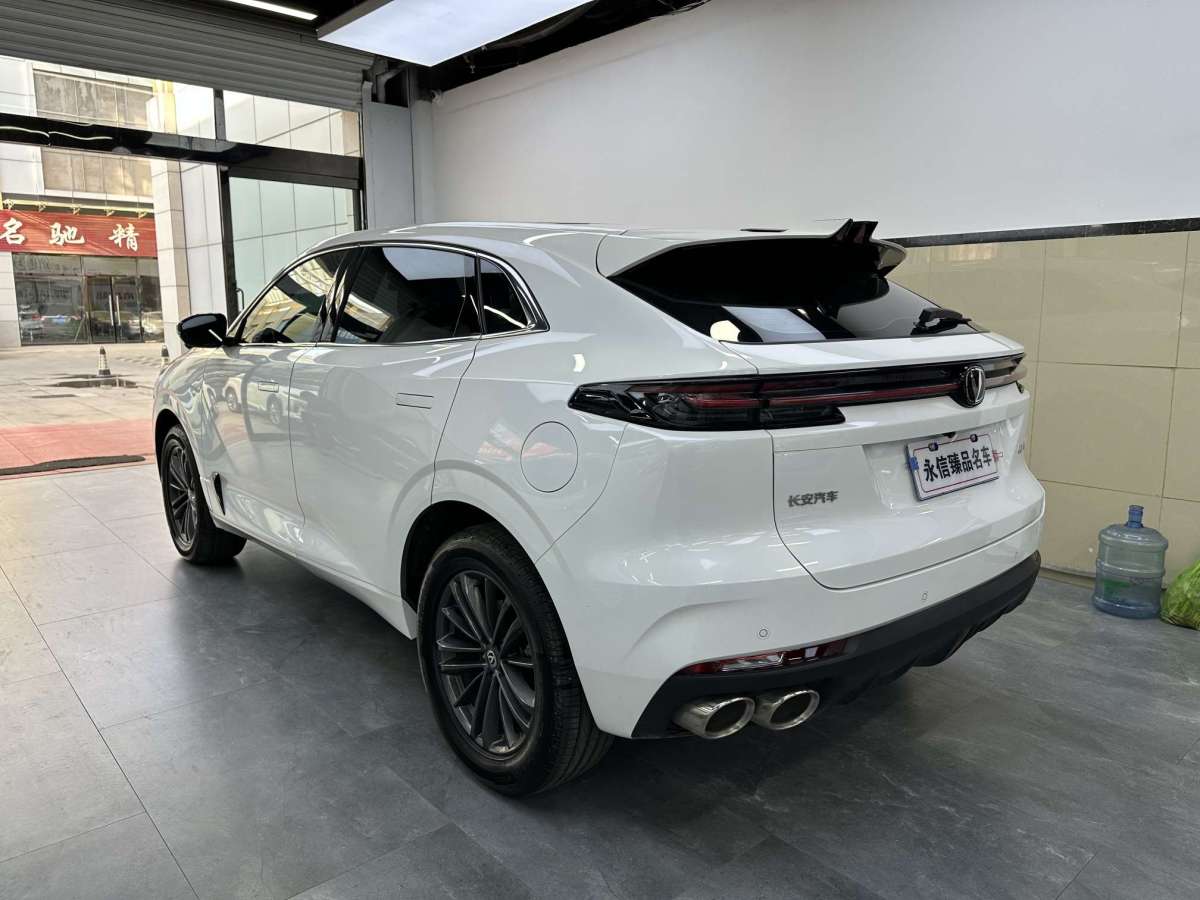 長(zhǎng)安 長(zhǎng)安UNI-K  2024款 2.0T 兩驅(qū)悅尚型圖片