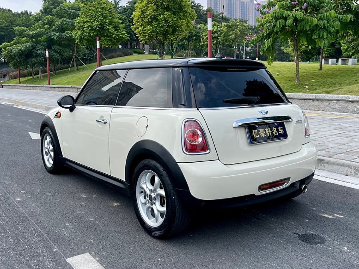 2013年3月MINI MINI  2012款 1.6L COOPER Baker Street