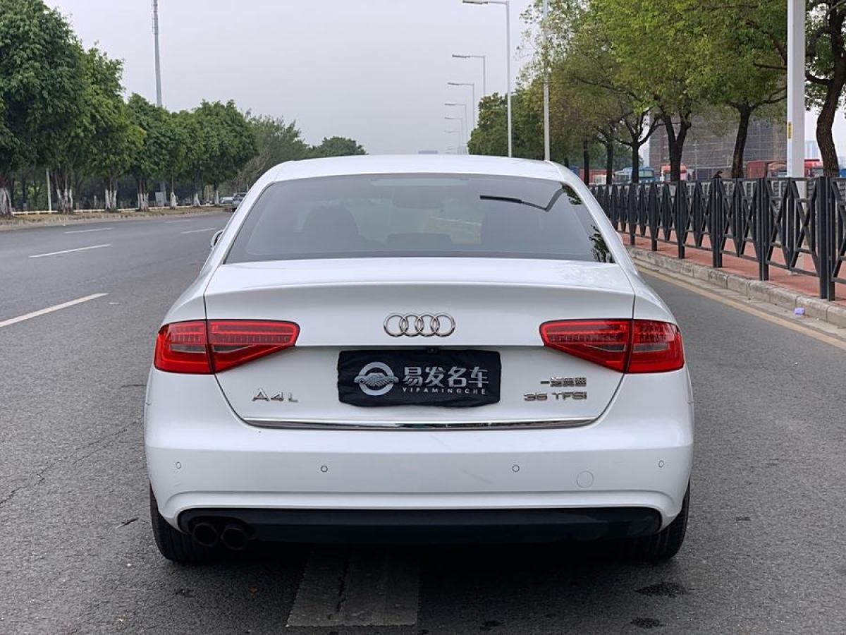 奧迪 奧迪A4L  2013款 35 TFSI 自動(dòng)標(biāo)準(zhǔn)型圖片