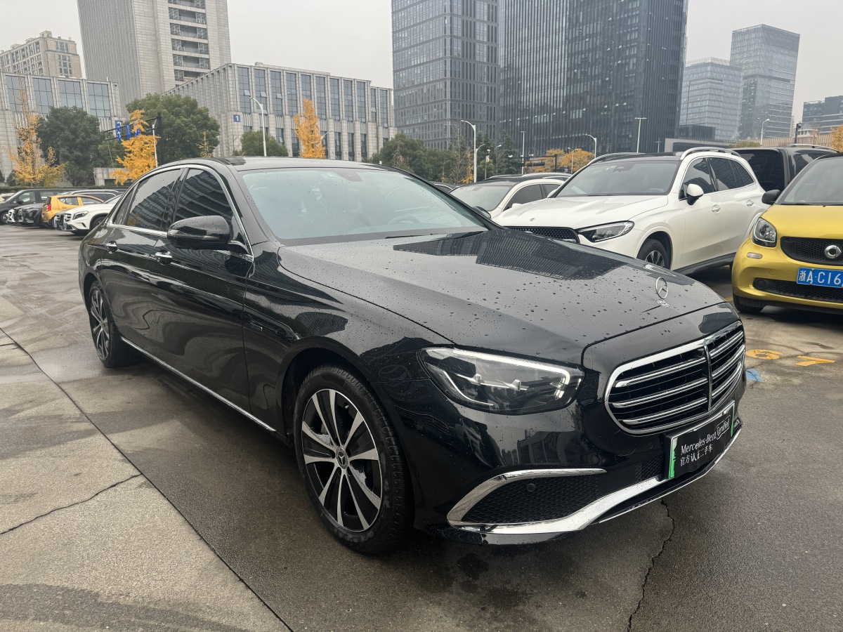 奔馳 奔馳E級(jí)新能源  2021款 E 350 e L 插電式混合動(dòng)力轎車圖片