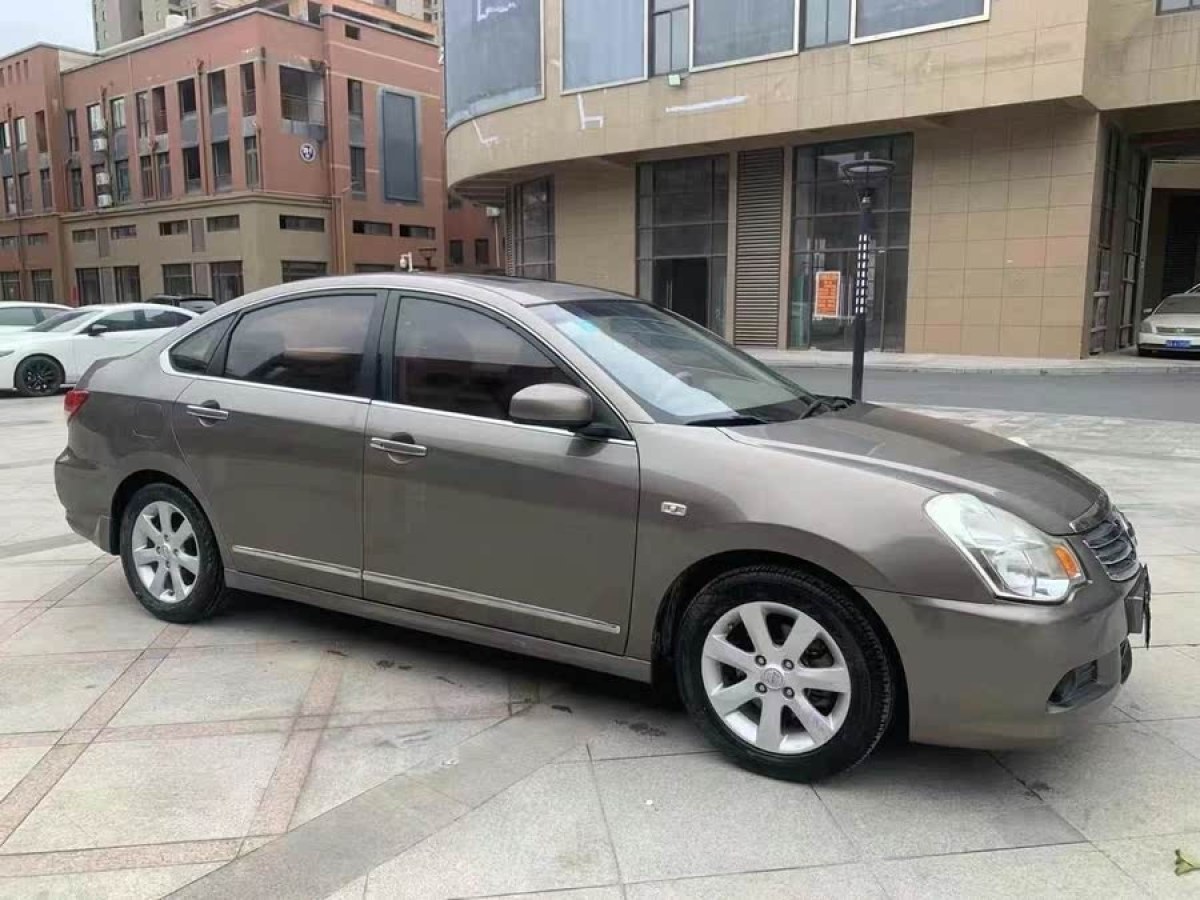 日產(chǎn) 軒逸  2009款 2.0XL CVT科技天窗版圖片