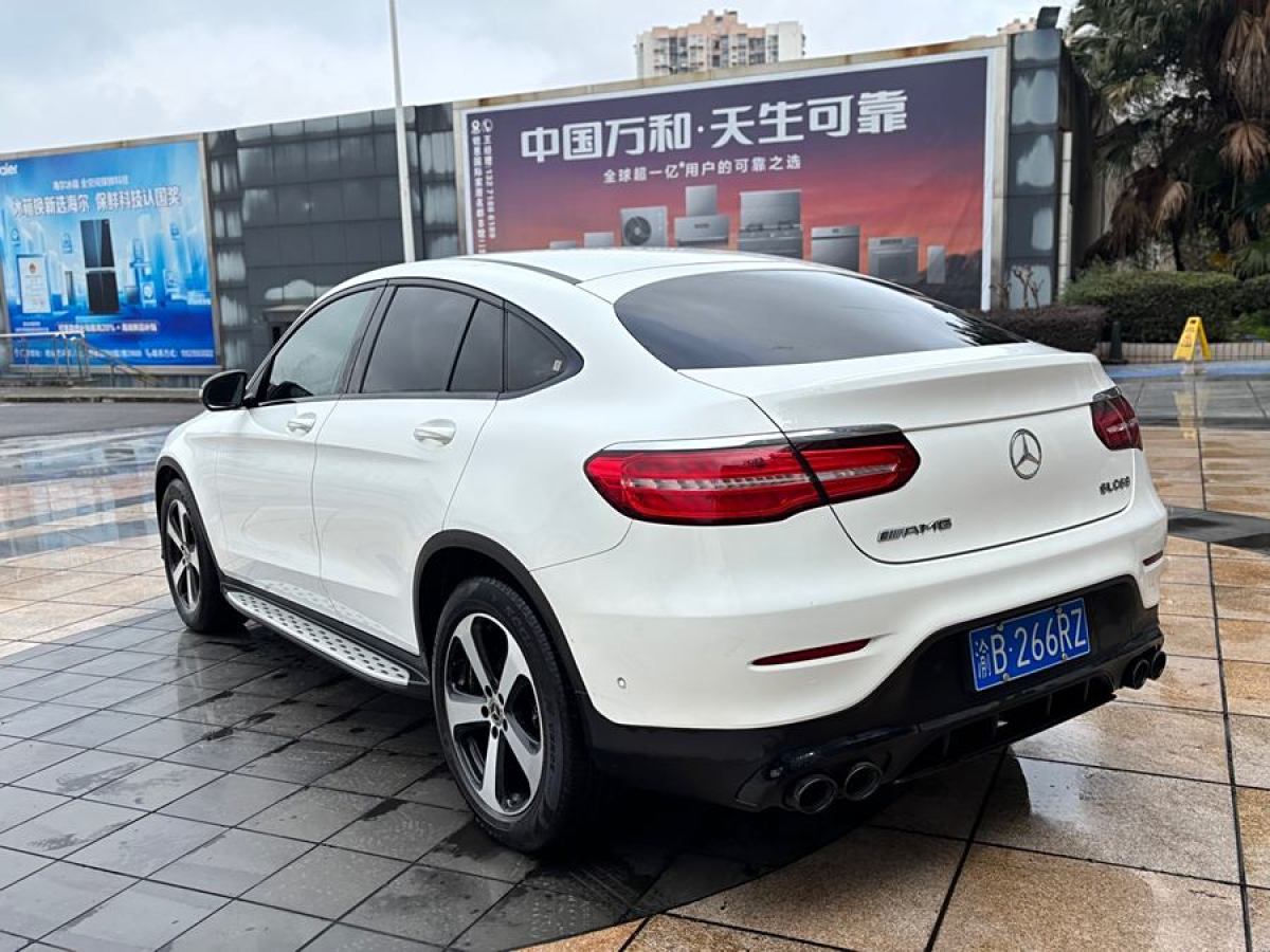 奔馳 奔馳GLC  2022款 改款 GLC 300 4MATIC 轎跑SUV圖片