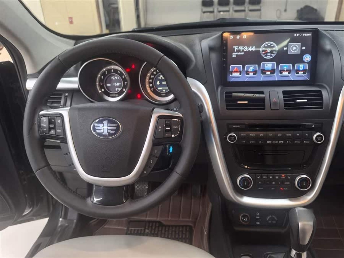 奔騰 X80  2013款 2.0L 手動豪華型圖片
