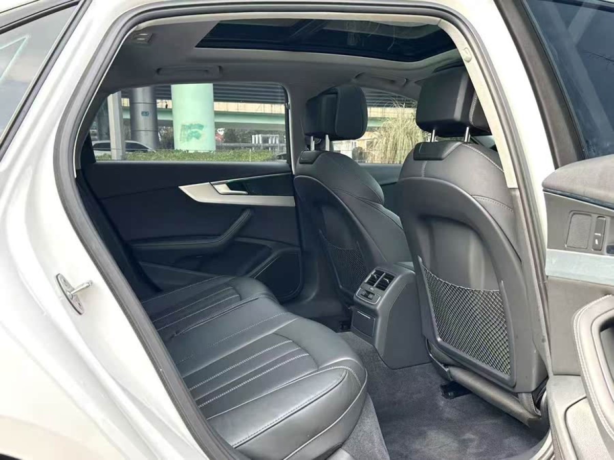 奧迪 奧迪A4L  2023款 40 TFSI 豪華動(dòng)感型圖片