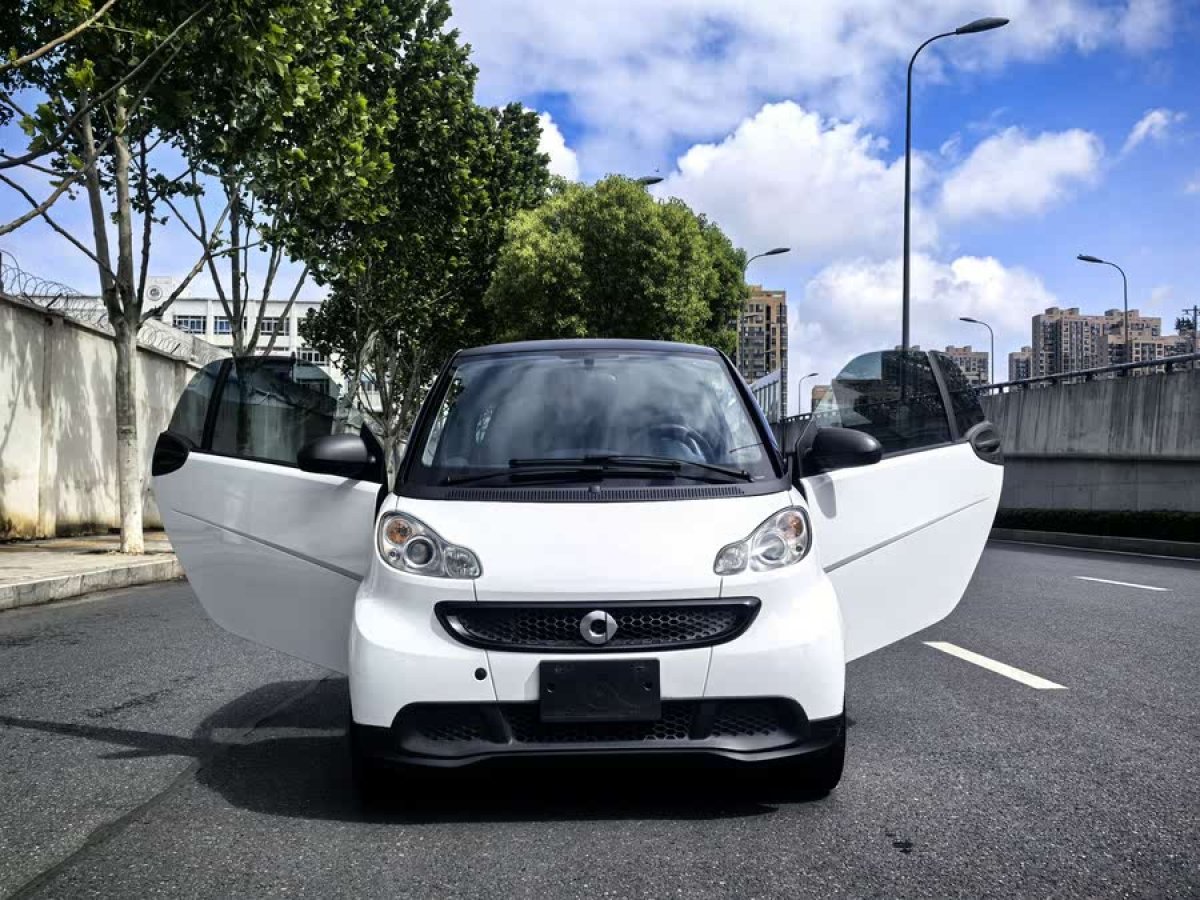 smart fortwo  2014款 1.0 MHD 硬頂新年特別版圖片