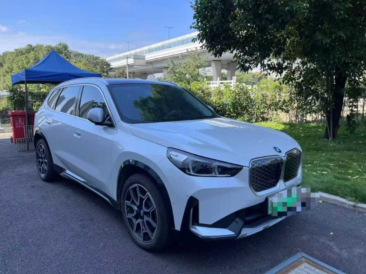 寶馬 寶馬iX1  2023款 xDrive30L X設(shè)計套裝圖片