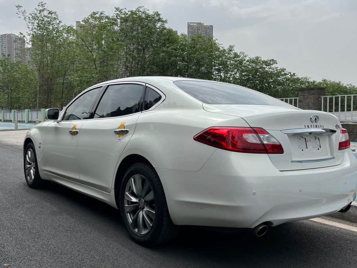 英菲尼迪 Q70  2013款 Q70L 2.5L 雅致版圖片