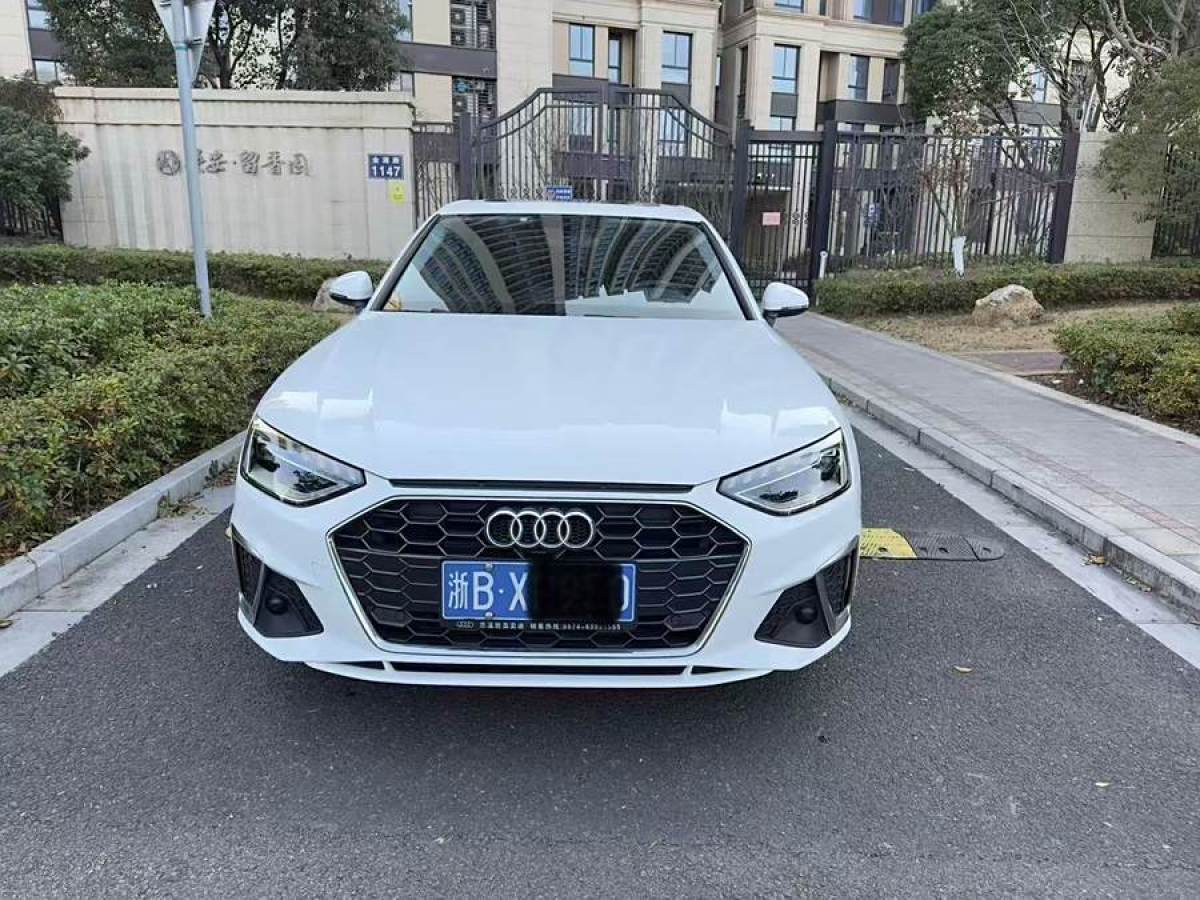 奧迪 奧迪A4L  2022款 40 TFSI 時(shí)尚動(dòng)感型圖片