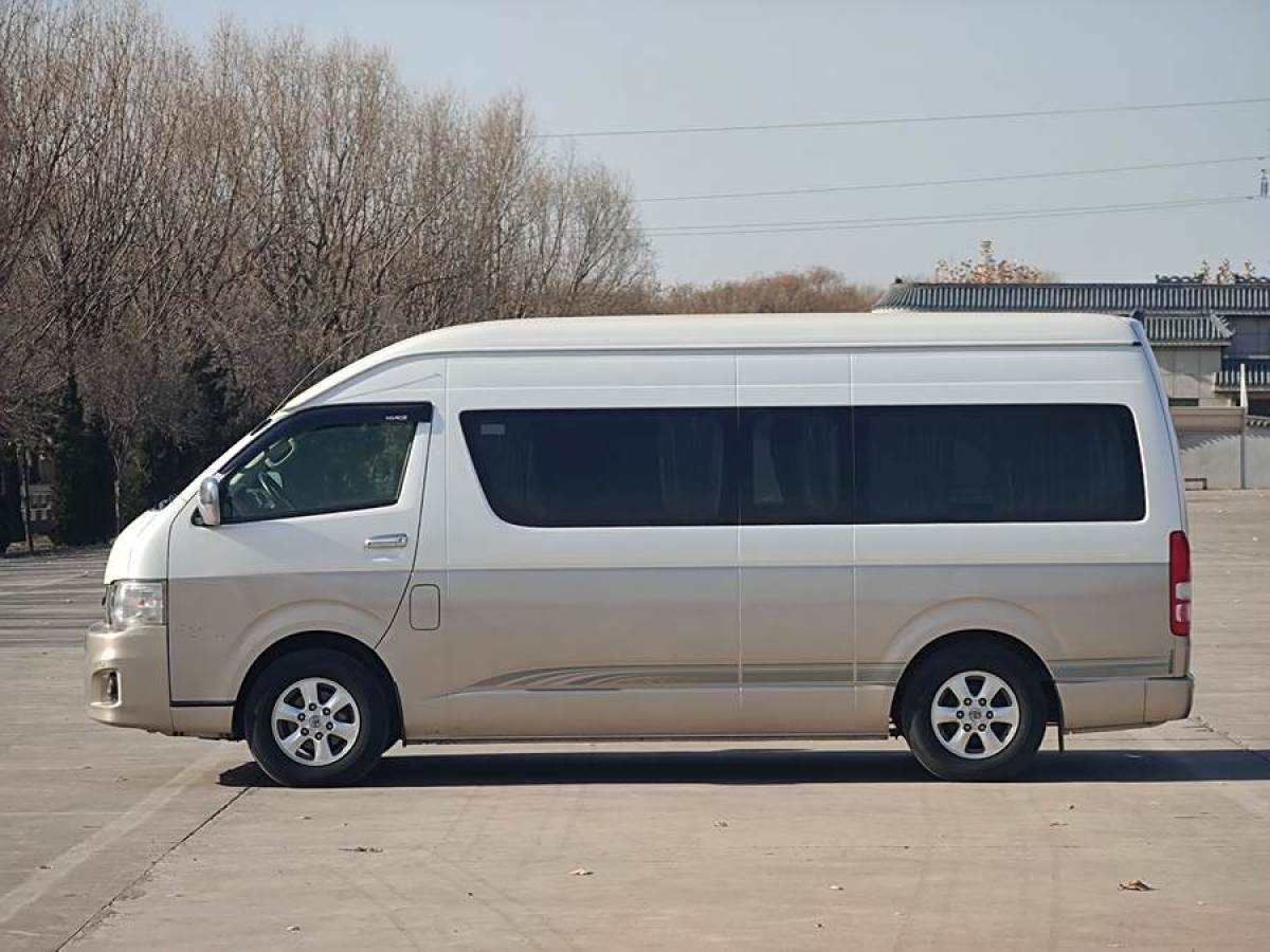 豐田 HIACE  2011款 2.7L自動標準版13座圖片