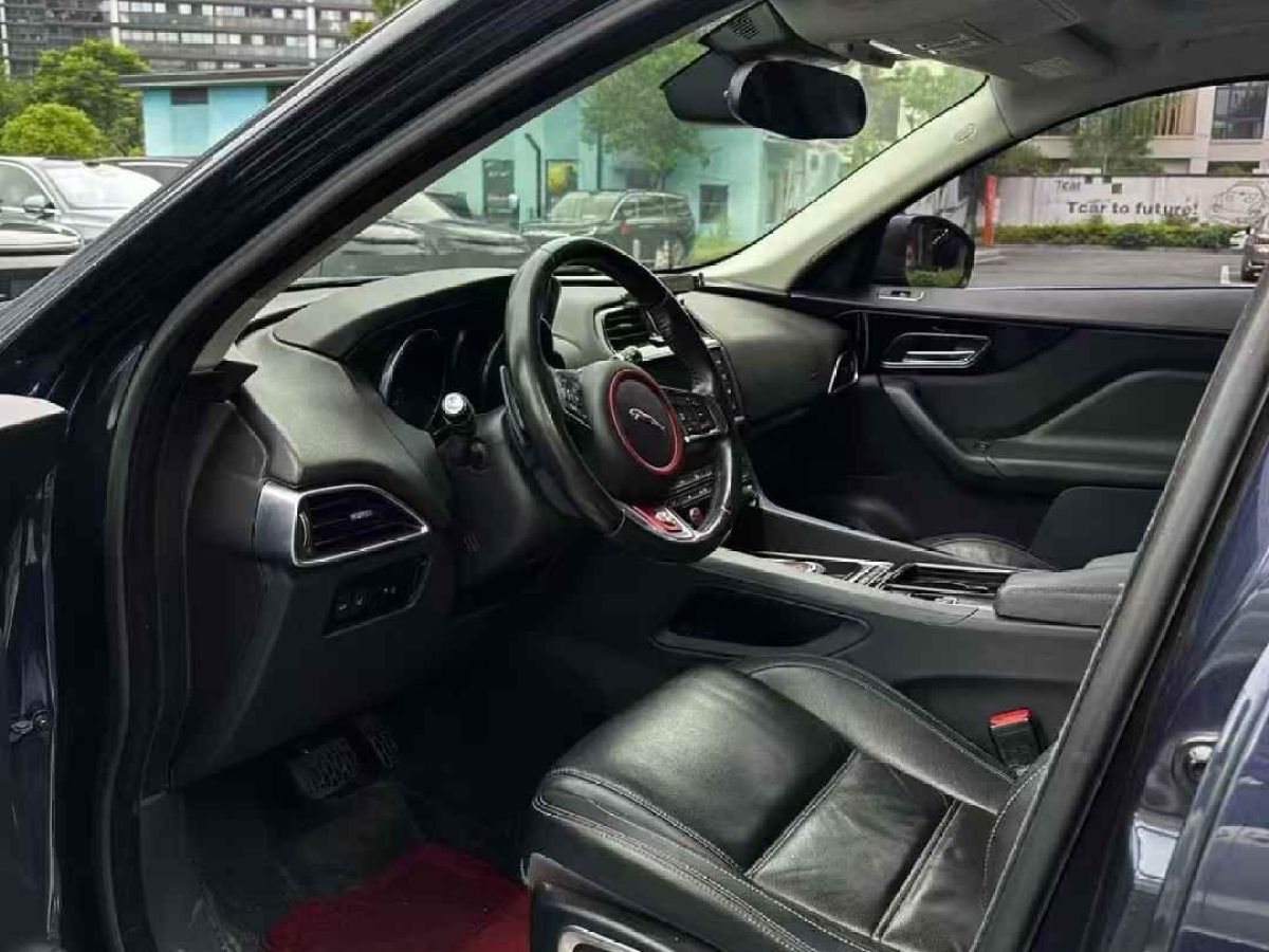捷豹 XE  2018款 2.0T 300PS 四驅(qū)R-Sport運動版圖片