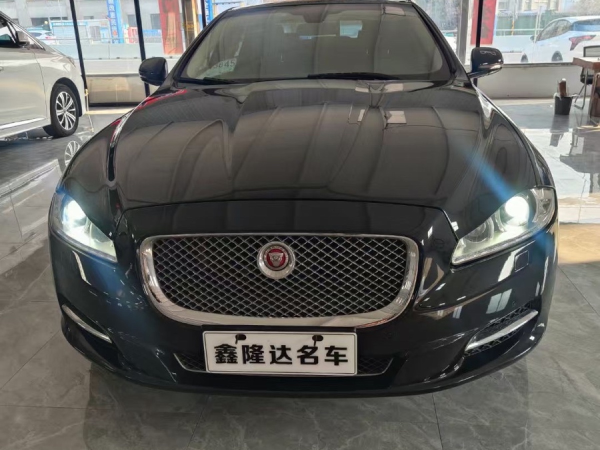 捷豹 XJ  2015款 XJL 2.0T 典雅商務(wù)80周年典藏版圖片