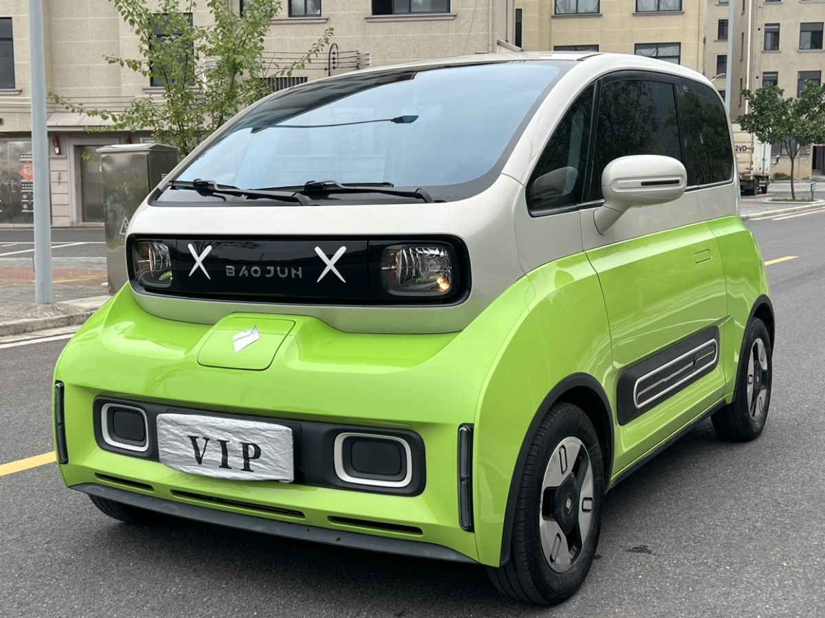 寶駿 寶駿KiWi EV  2021款 設(shè)計師 三元鋰圖片