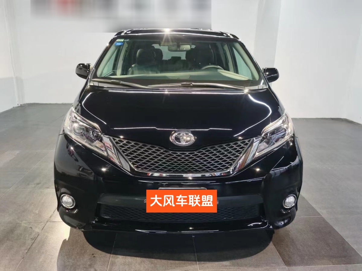 豐田 塞納  2015款 3.5L 兩驅(qū)LE圖片