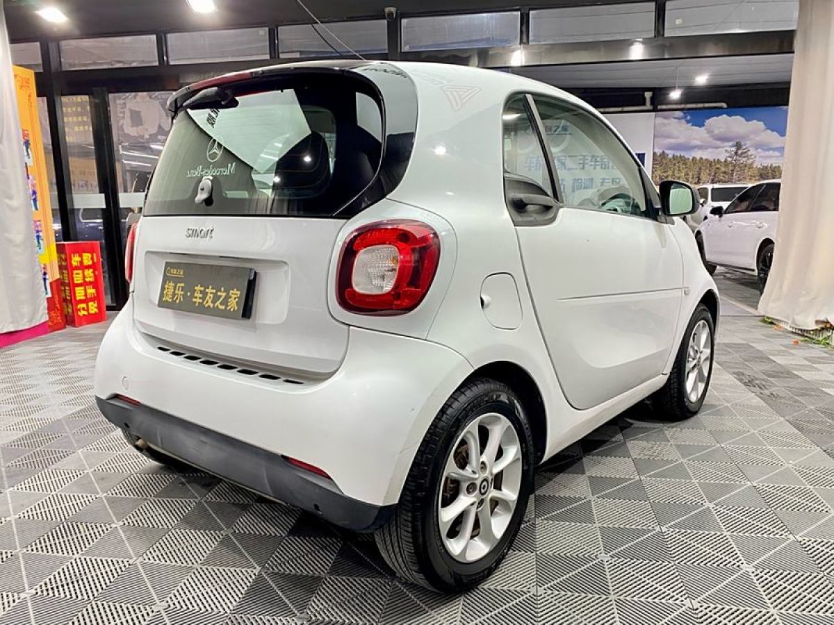 smart fortwo  2015款 1.0L 52千瓦硬頂靈動(dòng)版圖片